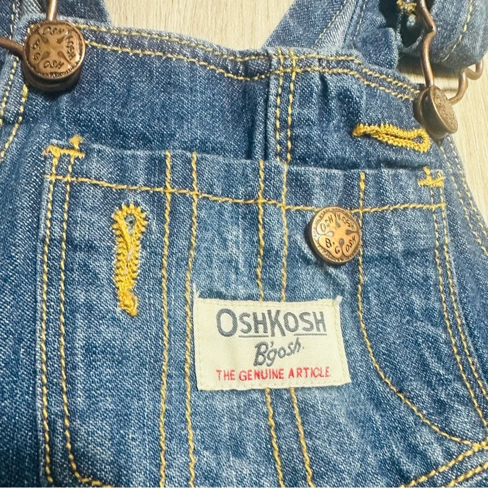 OshKosh Bgosh Unisex Toddler Size 18m‎ Vestbak Pockets Denim Jean Bib Overalls